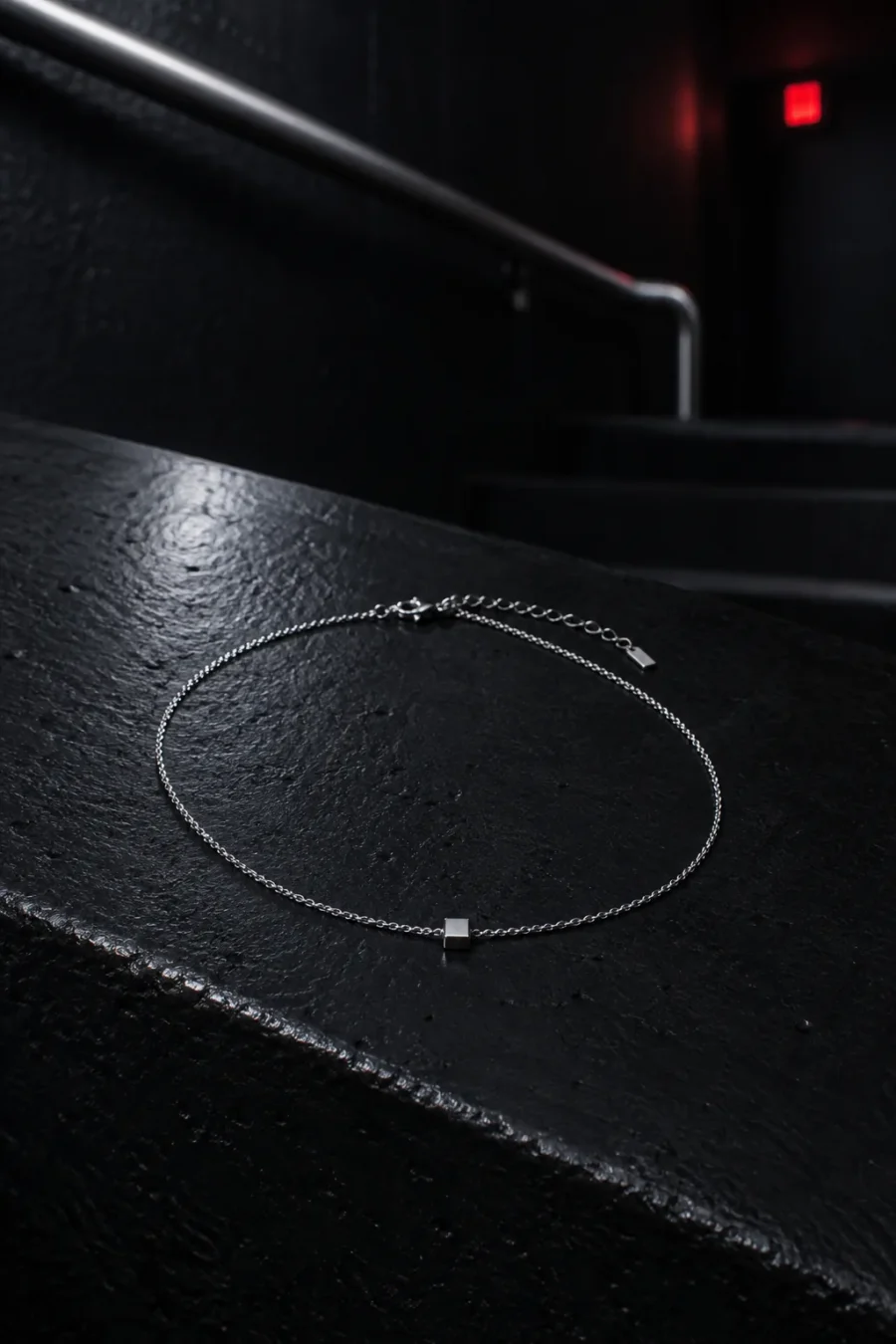 Thinline Silver-Tone Choker — main product view
